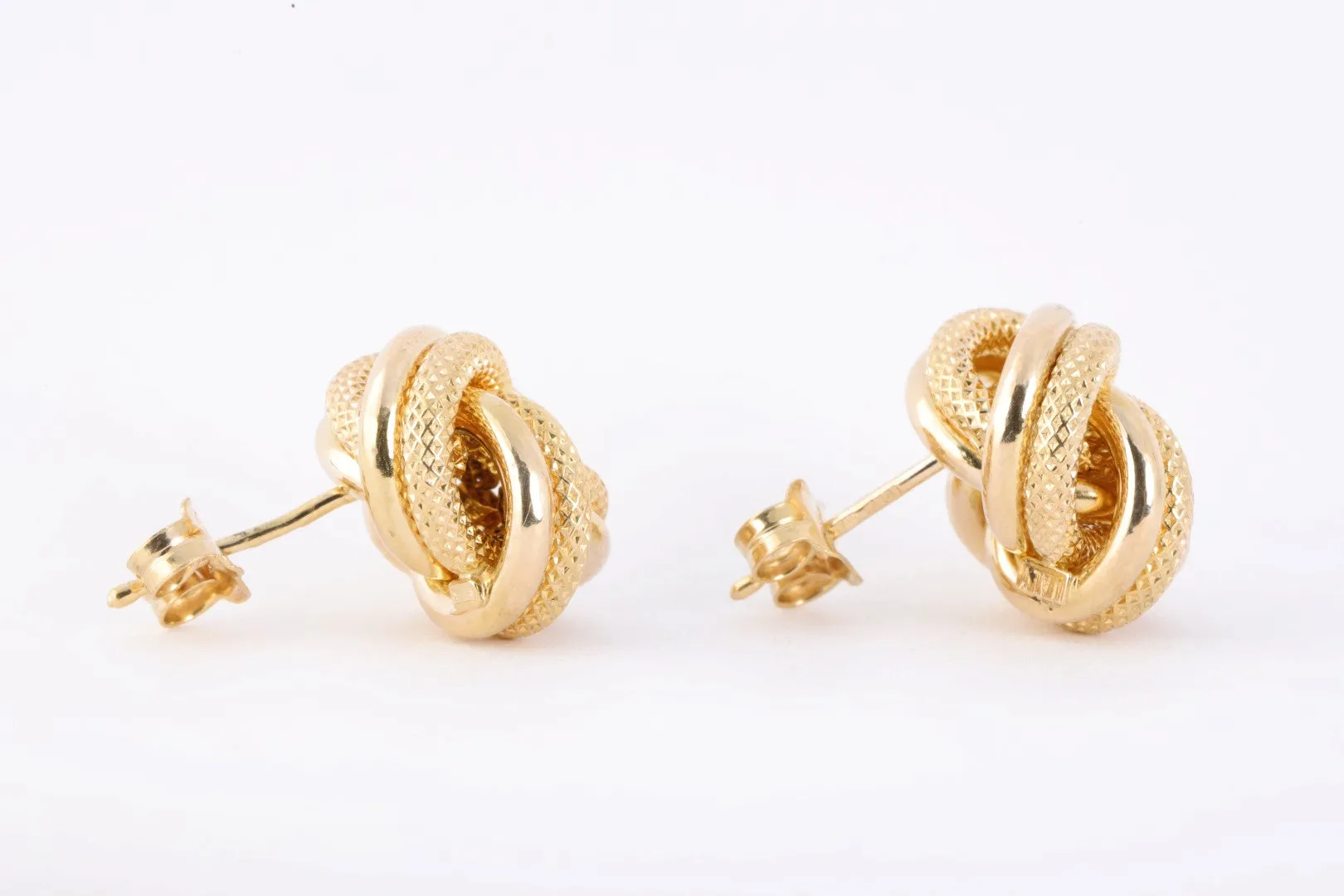 14k Yellow Gold Knot Stud Earrings (3.65g.)