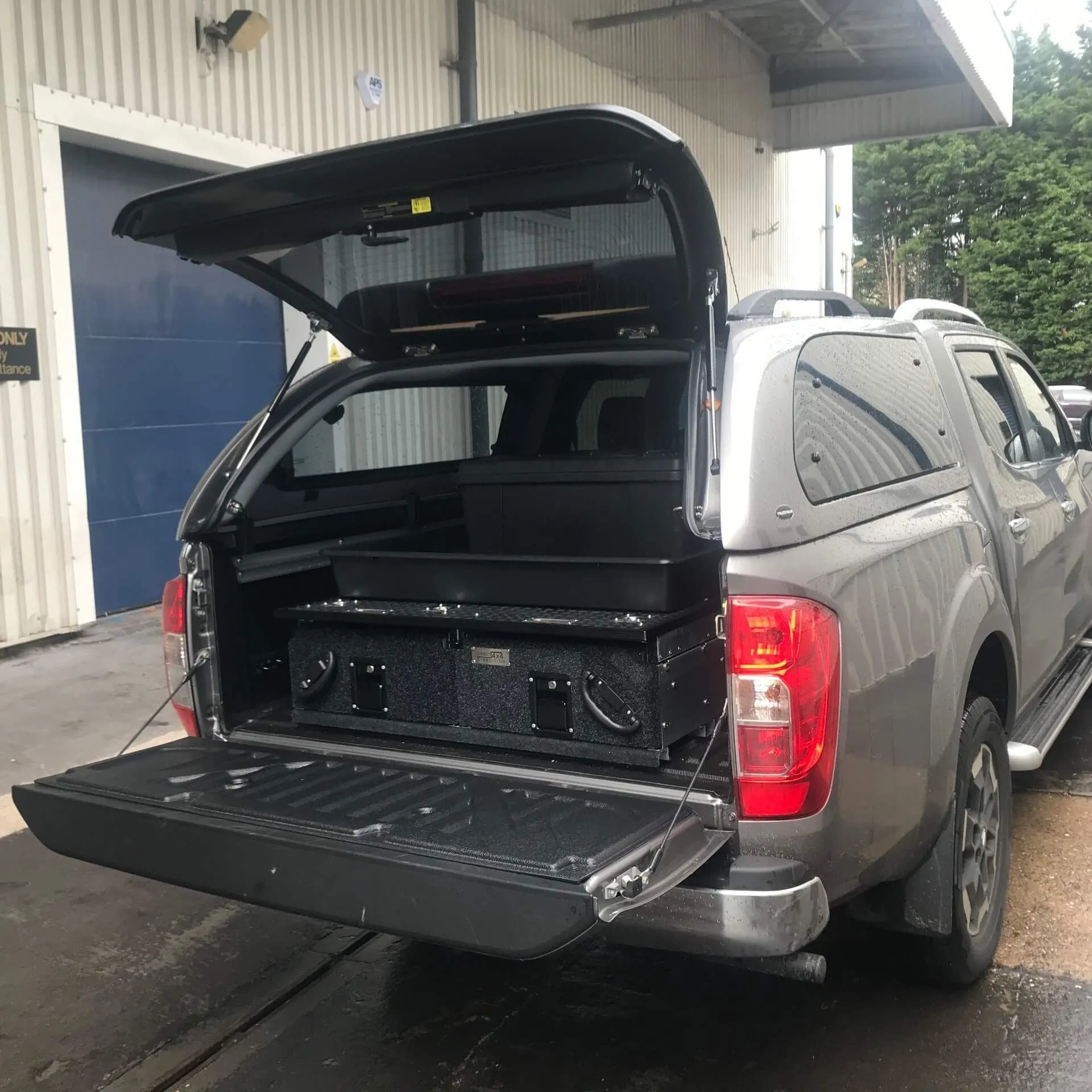 Fixed Rubber Topped Twin Drawer System