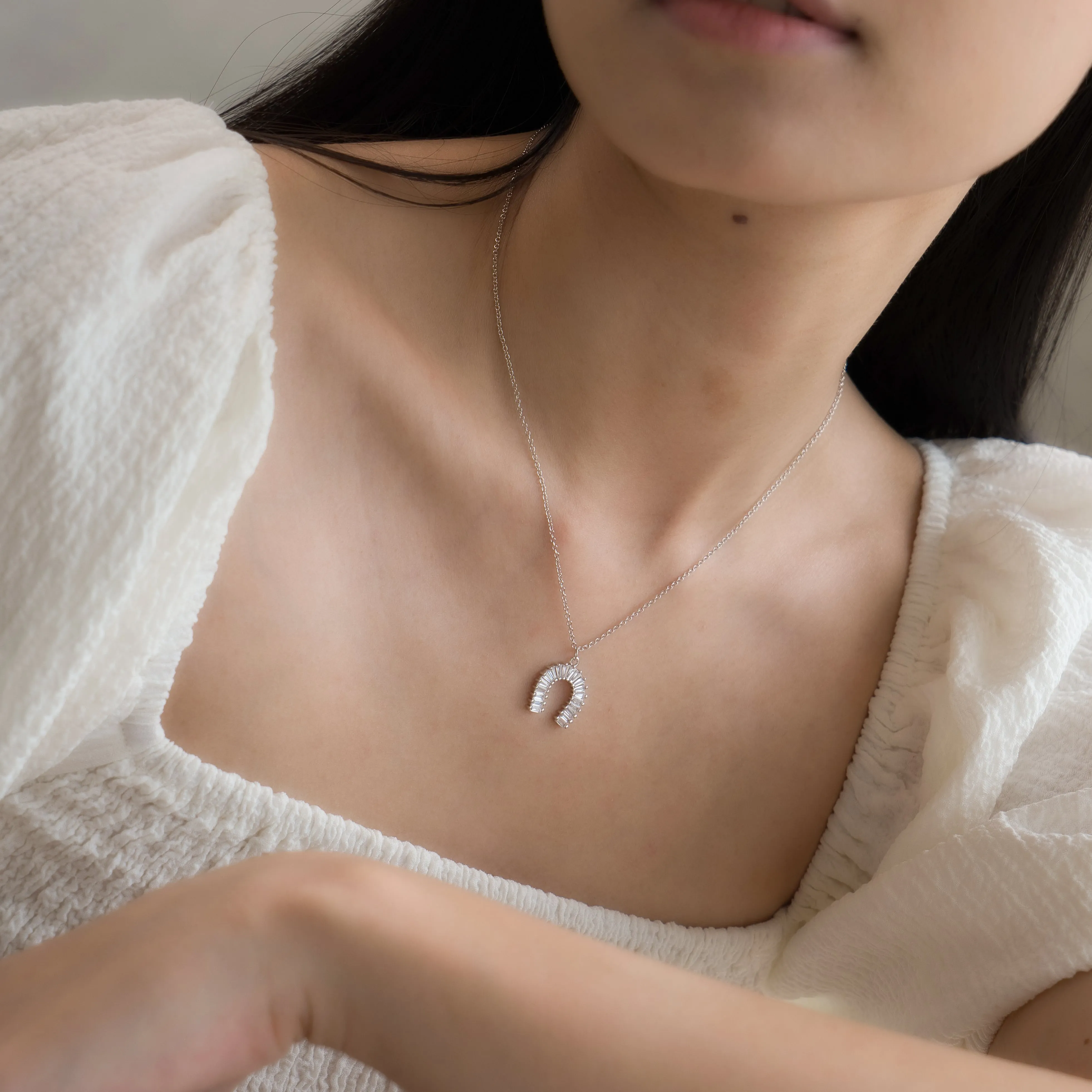 Henley Horseshoe Necklace