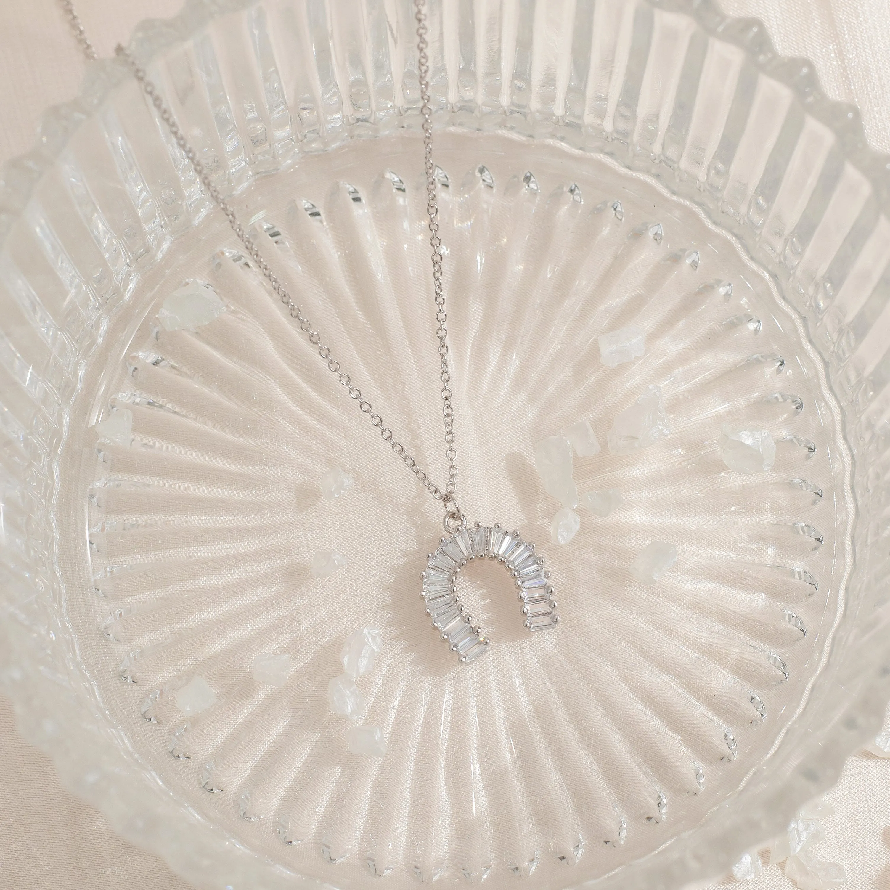 Henley Horseshoe Necklace