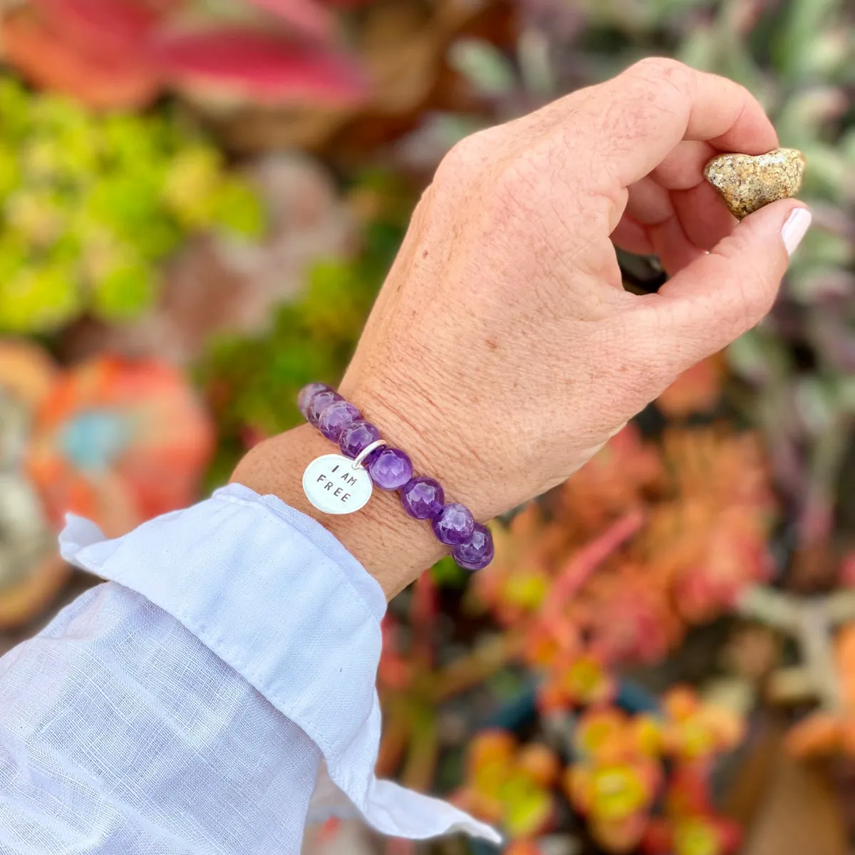 I am Free Affirmation Bracelet with Amethyst to Encourage You to Try New Things