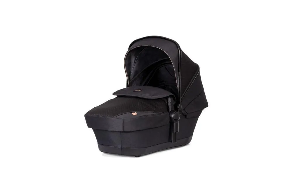 Silver Cross Pioneer Pram with Cabriofix i-Size Car Seat and Base - Eclipse