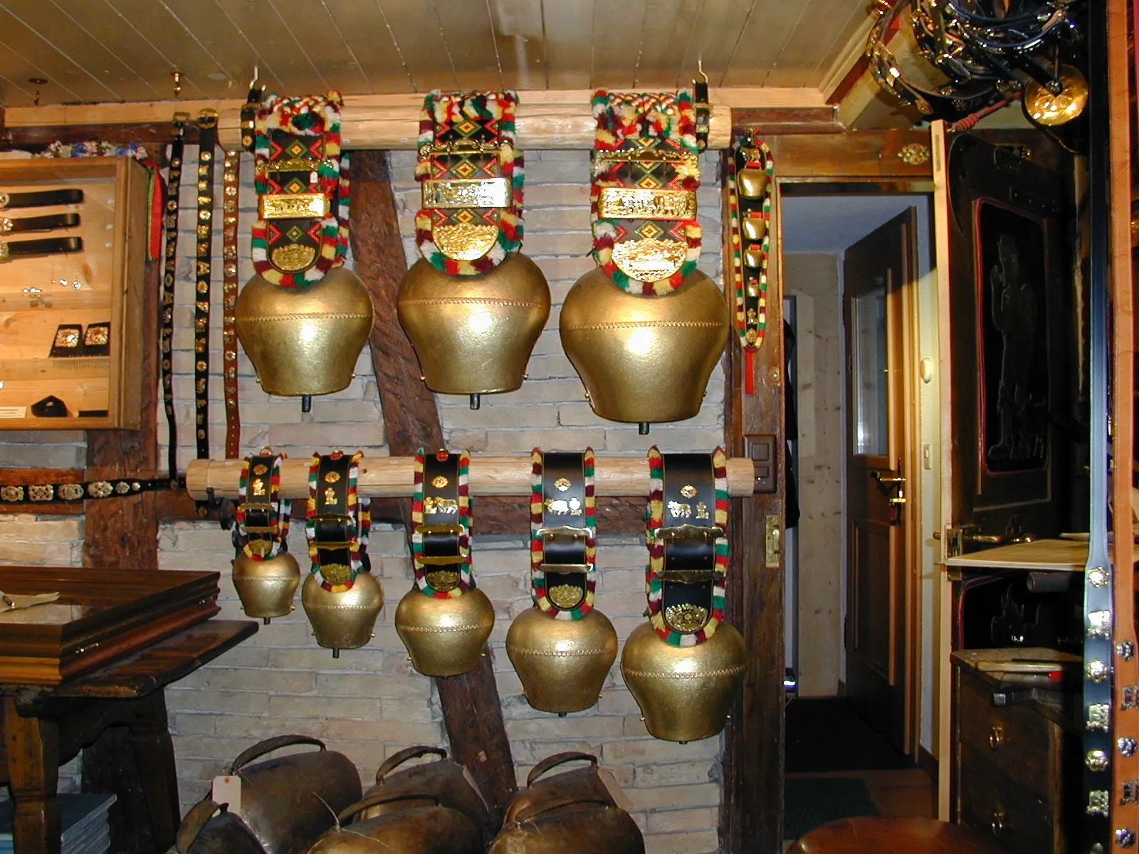 Swiss Cowbells: Treicheln All